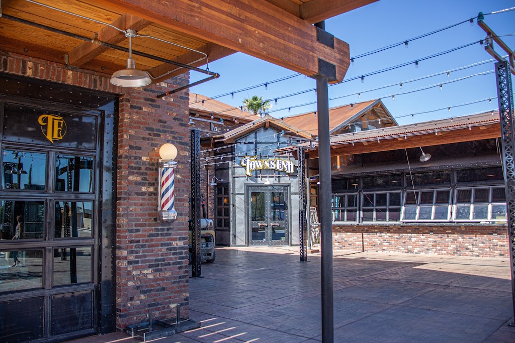 Towns End Still House and Grill | restaurant | 22020 CA-18, Apple Valley, CA 92307, USA | 7609618696 OR +1 760-961-8696