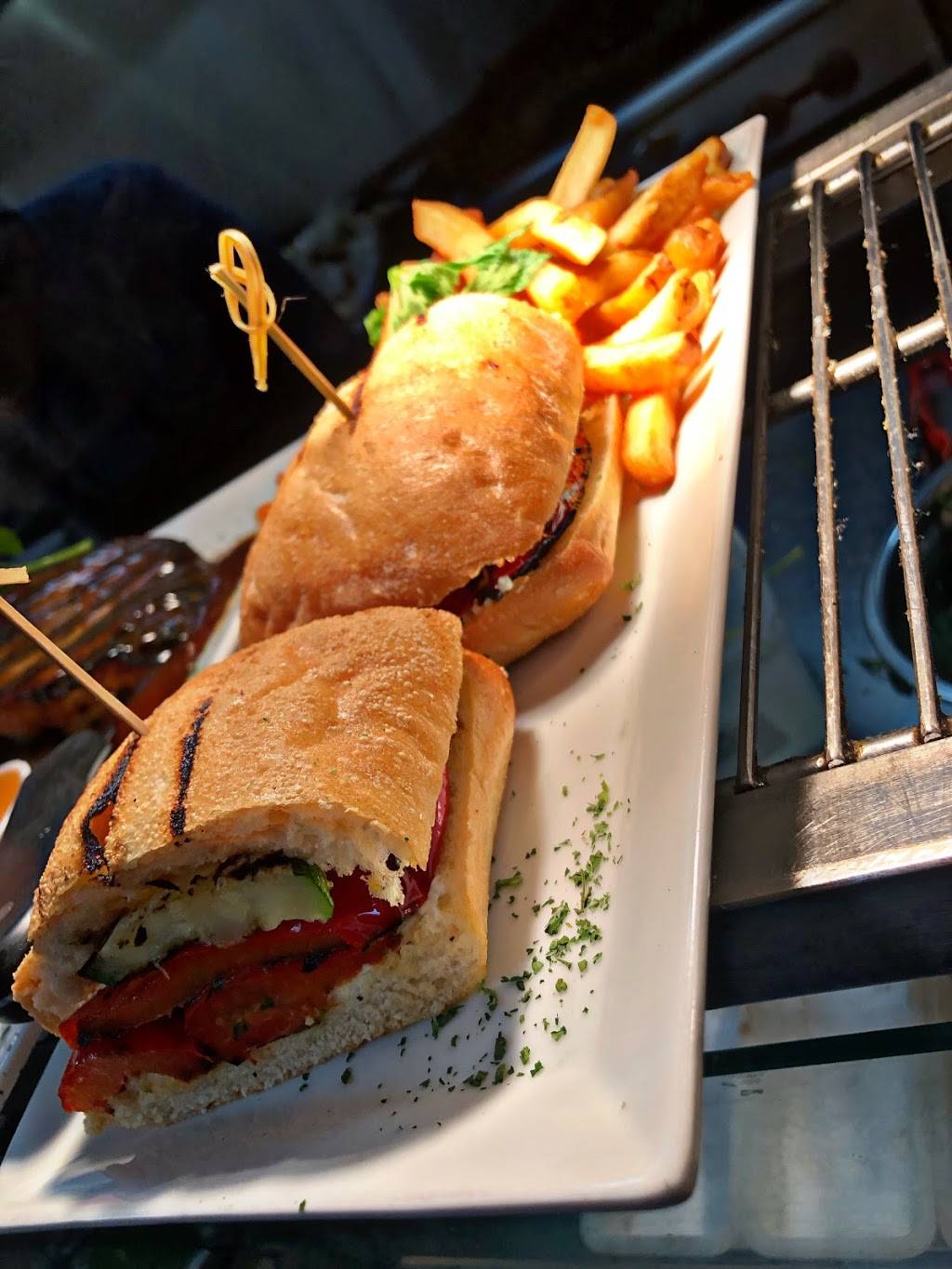 Postcard Restaurant & Bar | restaurant | 5825 Dixie Rd, Mississauga, ON L4W 4V7, Canada | 9056708180 OR +1 905-670-8180