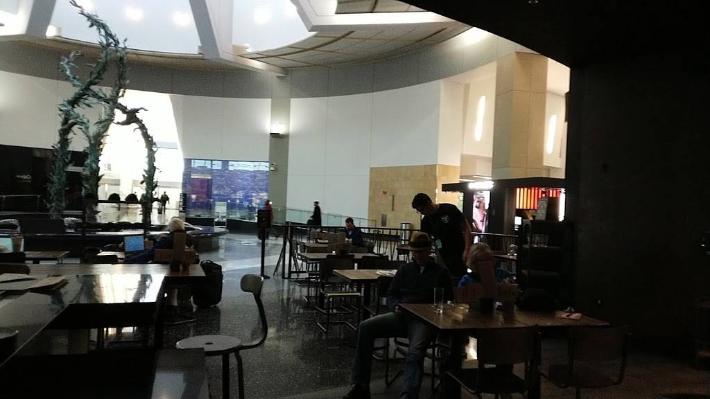 Stone Brewing | restaurant | 3225 N Harbor Dr, San Diego, CA 92101, USA | 6196868533 OR +1 619-686-8533