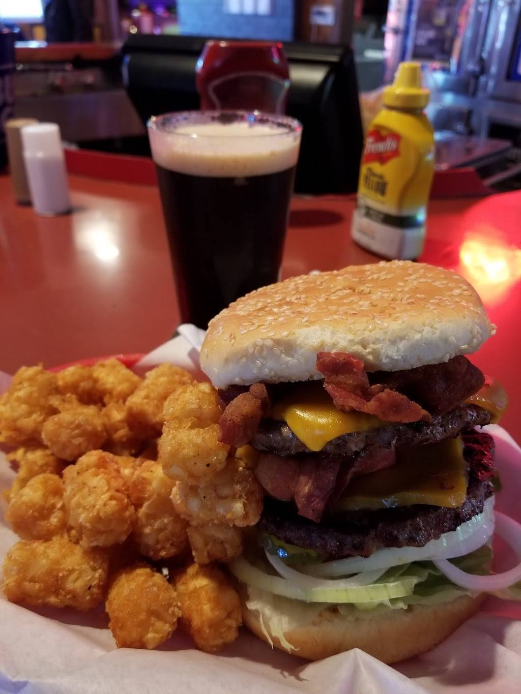 The Red Dog Saloon | restaurant | 18605 Renton-Maple Valley Rd, Maple Valley, WA 98038, USA | 4254138600 OR +1 425-413-8600