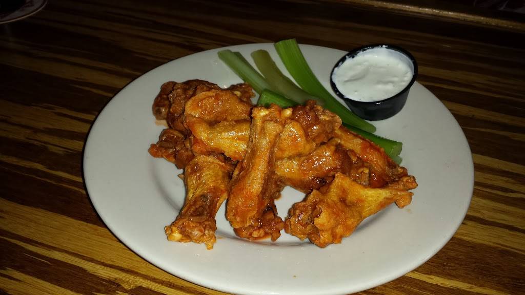 The Roost | restaurant | 825 Savannah Hwy, Charleston, SC 29407, USA | 8437182285 OR +1 843-718-2285