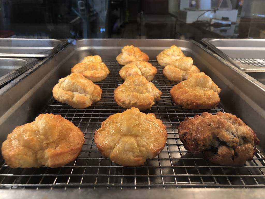 Krispy krunchy chicken | restaurant | 6201 Matlock Rd #101, Arlington, TX 76002, USA | 8173752009 OR +1 817-375-2009