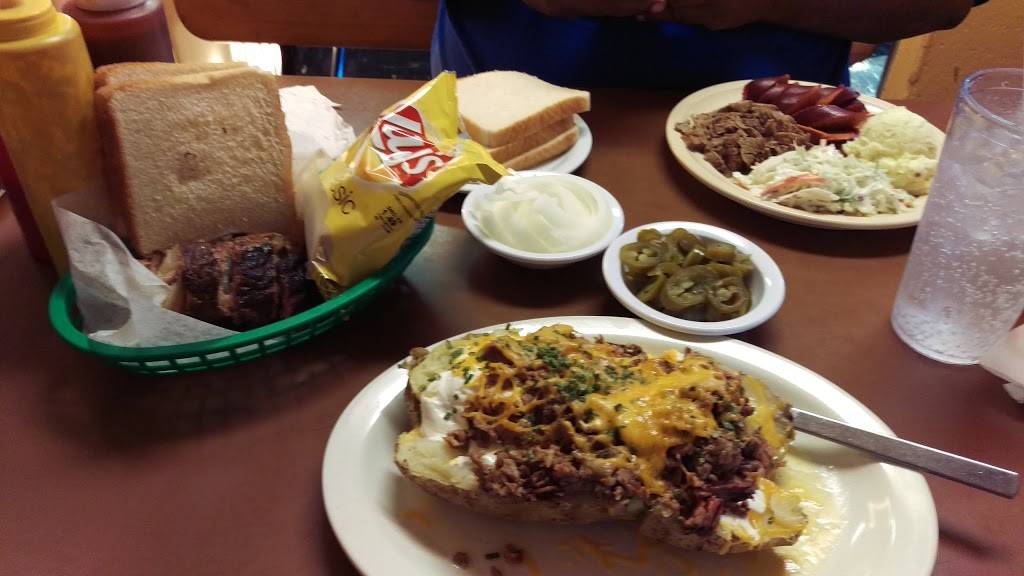 John & Cook`s Real Pit BBQ | restaurant | 1310 SW 21st St, Lawton, OK 73505, USA | 5802480036 OR +1 580-248-0036