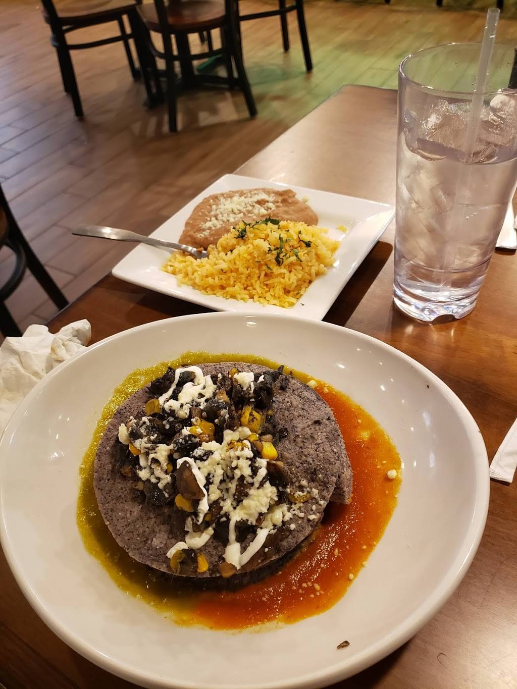 Los Molcajetes | restaurant | 2306 S Buckner Blvd, Dallas, TX 75227, USA | 4696978170 OR +1 469-697-8170