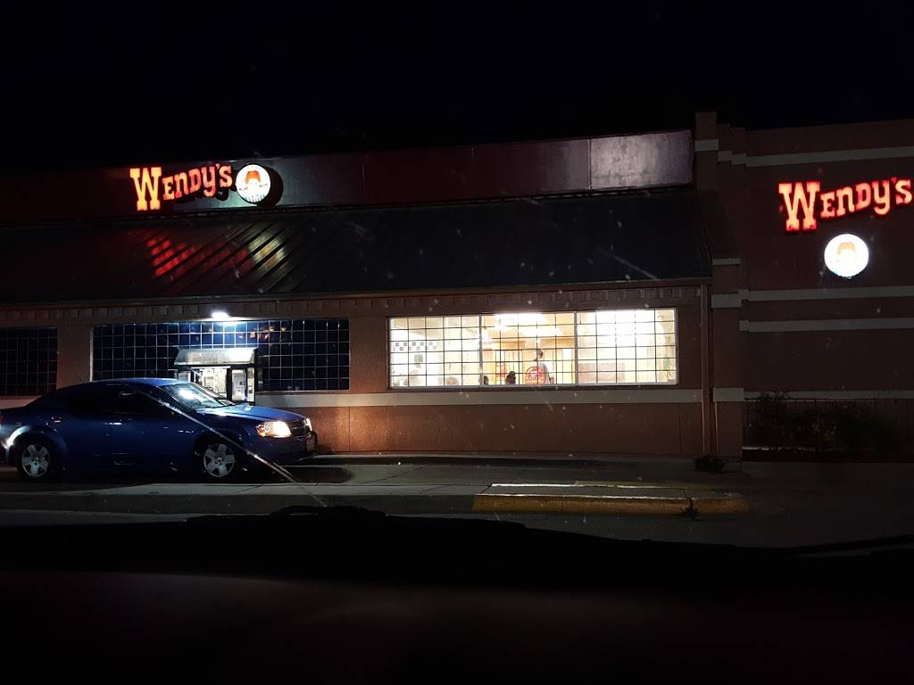 Wendys | restaurant | 1522 W Market St, Bloomington, IL 61701, USA | 3098293826 OR +1 309-829-3826