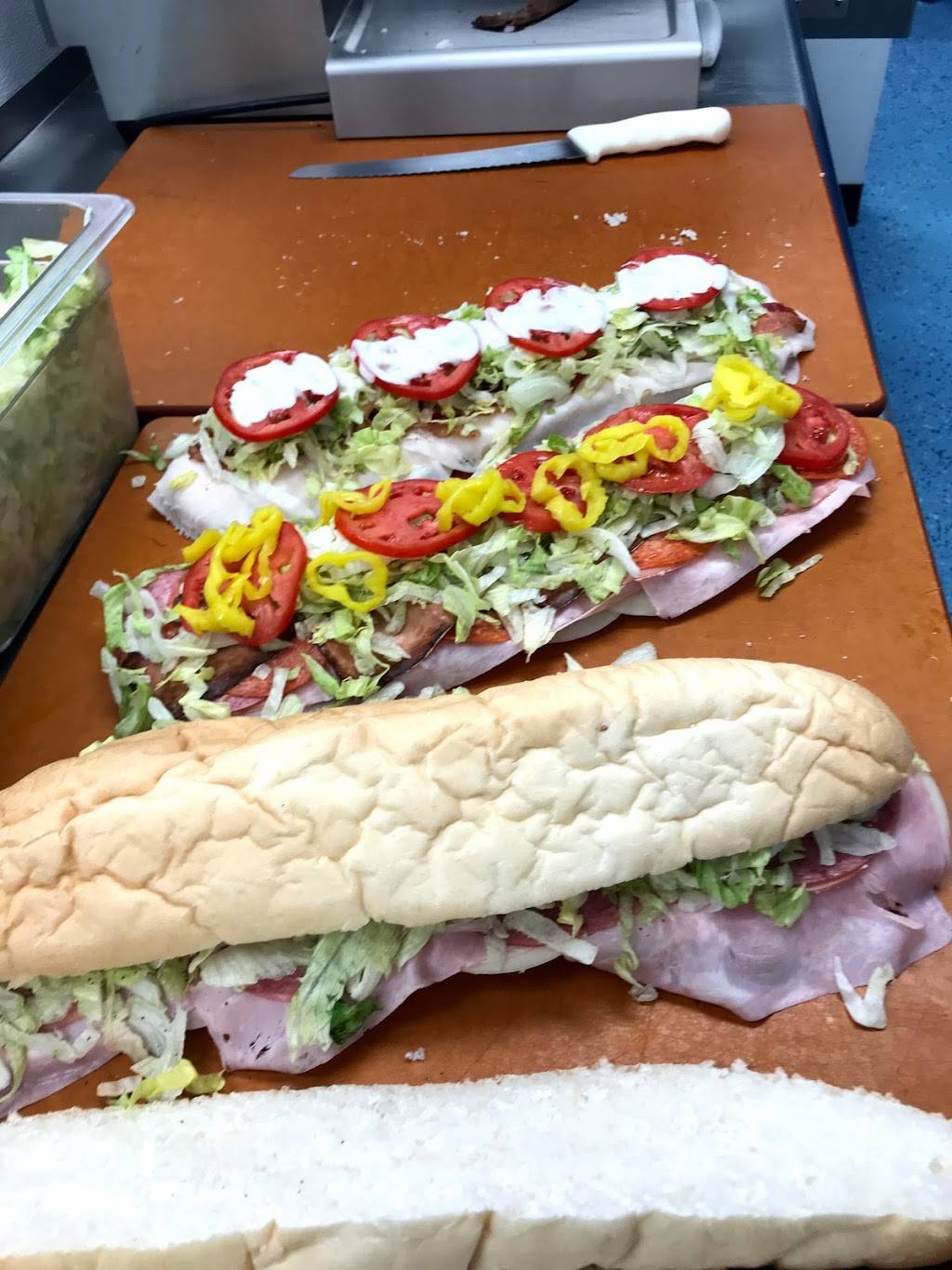 J-Dubb’s Signature Subs | restaurant | 1132 E Grand River Ave, Portland, MI 48875, USA | 5177431190 OR +1 517-743-1190