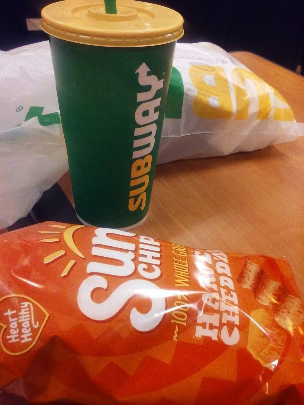 Subway | restaurant | 2420 W Parrish Ave, Owensboro, KY 42301, USA | 2706867115 OR +1 270-686-7115