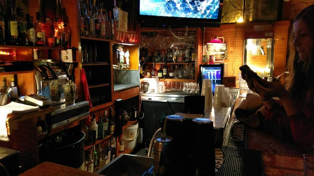 Galway Bay | restaurant | 500 W Diversey Pkwy, Chicago, IL 60614, USA | 7733483750 OR +1 773-348-3750