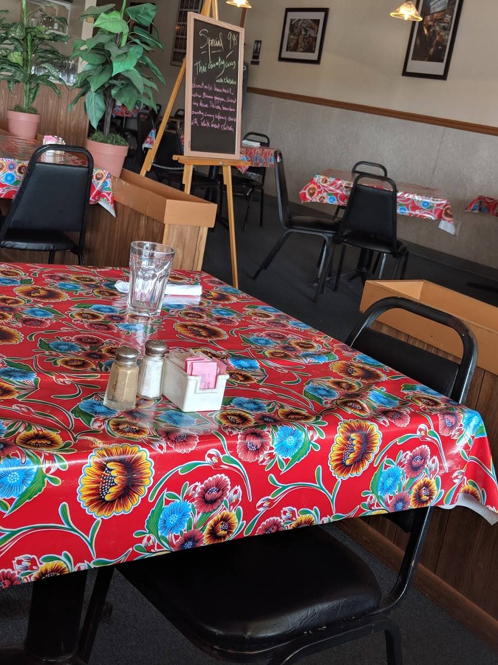 Danthai Restaurant | restaurant | 851 Oak Rd SW #89, Lawrenceville, GA 30044, USA | 7709851719 OR +1 770-985-1719