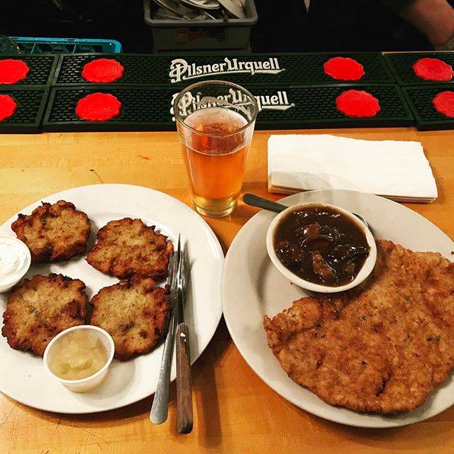 Mr. Dunderbaks Biergarten and Brewery | restaurant | 14929 Bruce B Downs Blvd, Tampa, FL 33613, USA | 8139774104 OR +1 813-977-4104