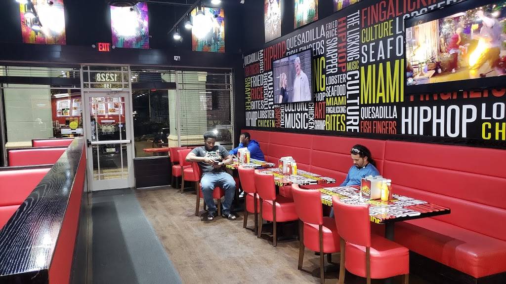 The Licking | restaurant | 12328 Miramar Pkwy, Miramar, FL 33025, USA | 9543748458 OR +1 954-374-8458