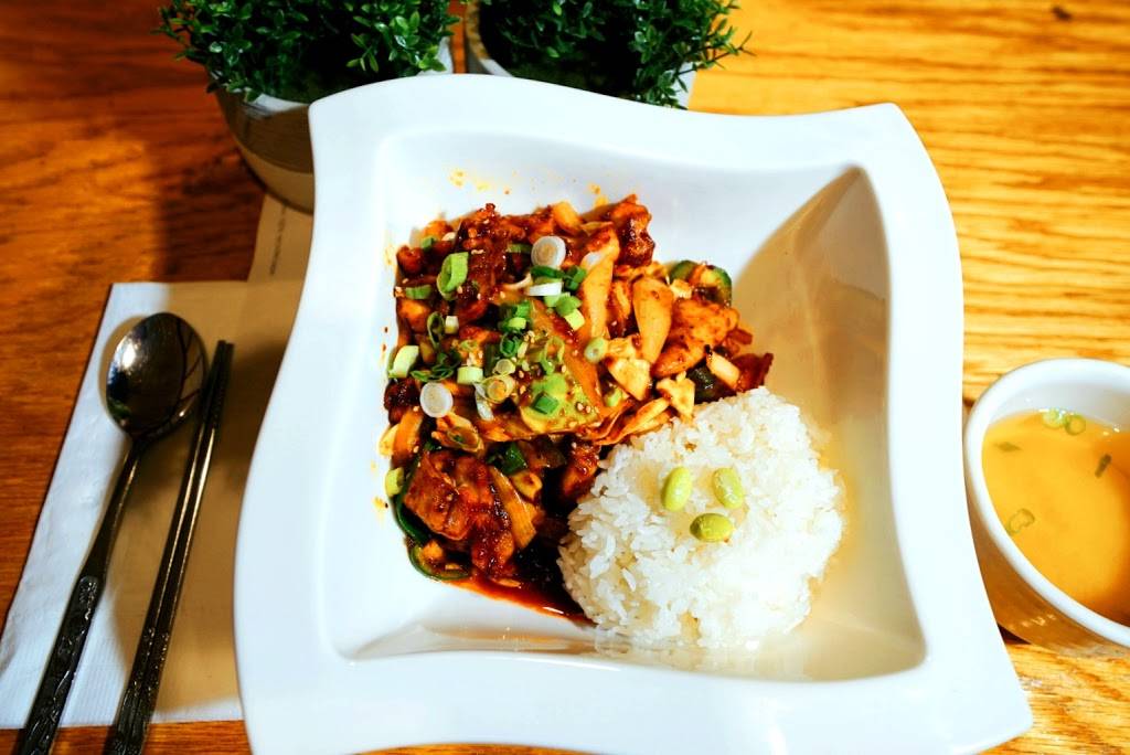 Honey Pig | restaurant | 344 Broad Ave, Leonia, NJ 07605, USA | 2015850190 OR +1 201-585-0190