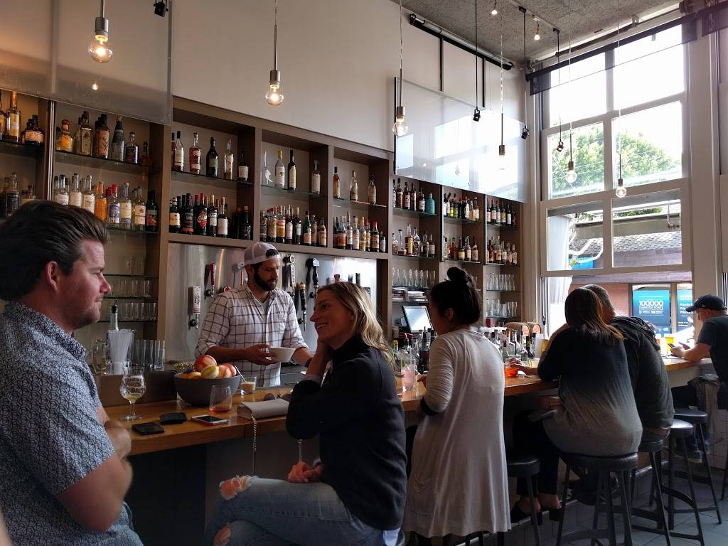 Delarosa | restaurant | 2175 Chestnut St, San Francisco, CA 94123, USA | 4156737100 OR +1 415-673-7100