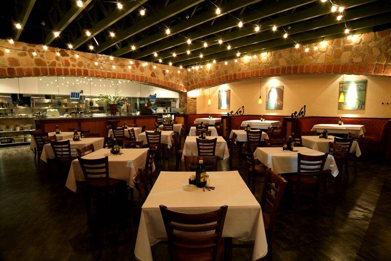 Romanos Macaroni Grill | restaurant | 39300 W Seven Mile Rd, Livonia, MI 48152, USA | 7344626676 OR +1 734-462-6676