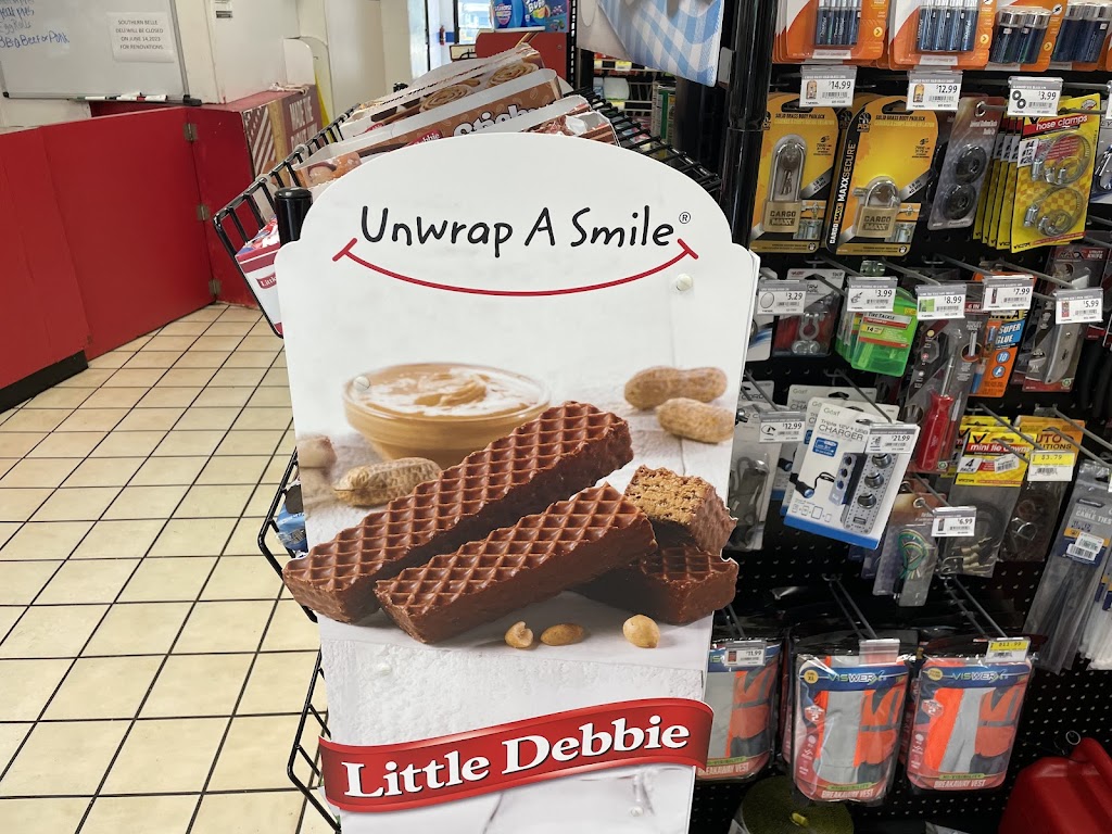 Southern Belle Truck Stop | restaurant | 4027 US-61, St Francisville, LA 70775, USA | 2252453572 OR +1 225-245-3572