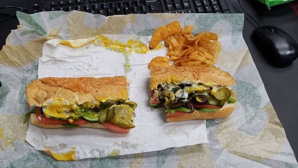 Subway Restaurants | restaurant | 4311 W Waters Ave, Tampa, FL 33614, USA | 8138857667 OR +1 813-885-7667