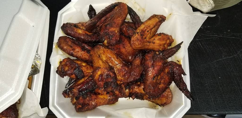 Smooves Grill | restaurant | 2150 Fort Campbell Blvd, Clarksville, TN 37042, USA | 9318028100 OR +1 931-802-8100