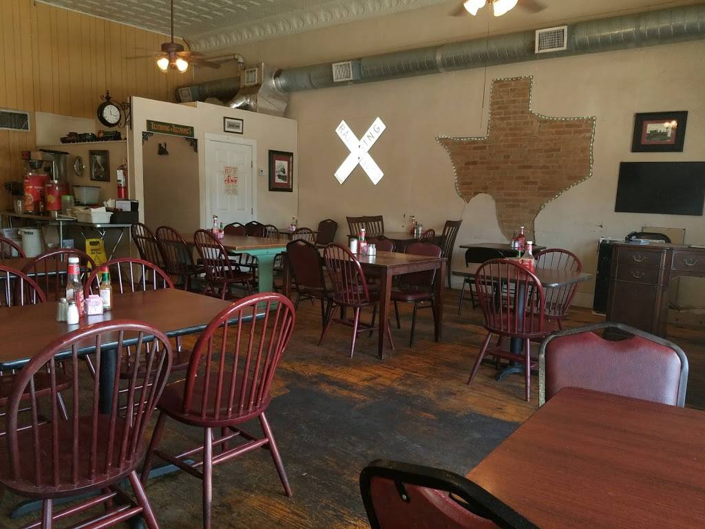 Railhead Cafe LLC | restaurant | 15115 Main St, Lytle, TX 78052, USA | 8307723434 OR +1 830-772-3434