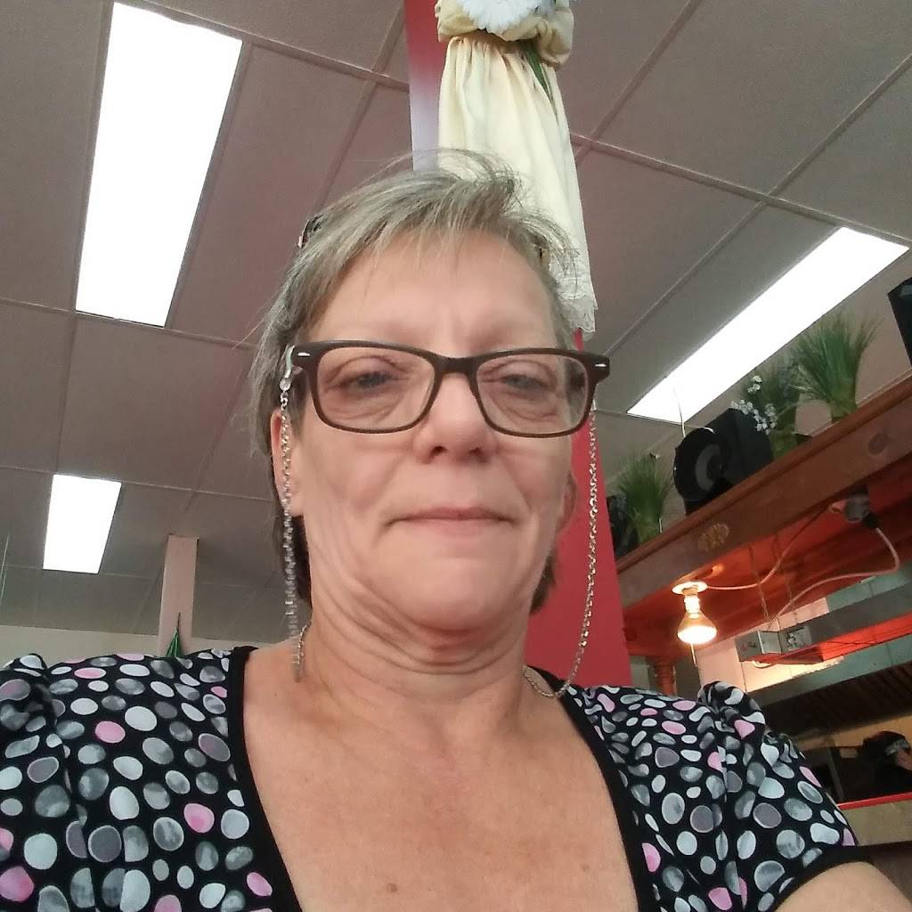 Restaurant Le St-Laurent | restaurant | 145 Rue Saint-Laurent, Saint-Eustache, QC J7P 5H6, Canada | 4504134419 OR +1 450-413-4419