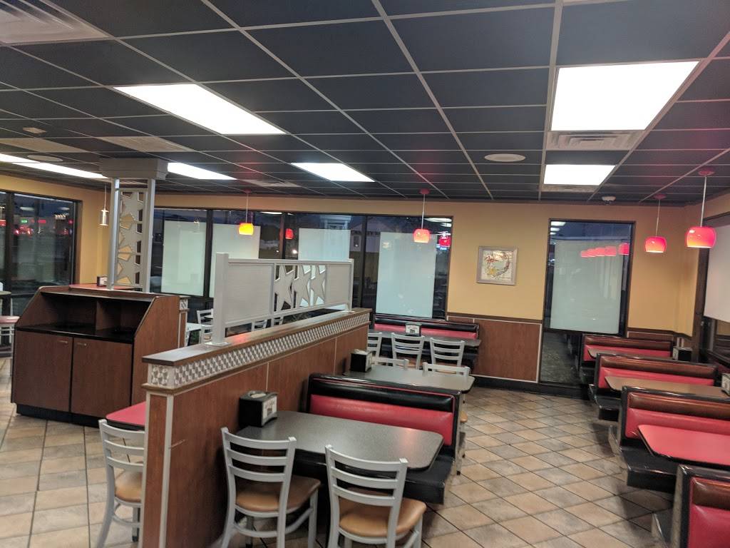 Hardees | restaurant | 968 NC-210, Sneads Ferry, NC 28460, USA | 9103272535 OR +1 910-327-2535