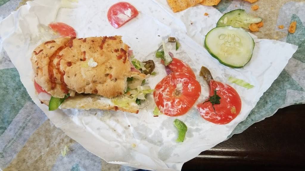 Subway | restaurant | 1444 US-17, Wauchula, FL 33873, USA | 8637677829 OR +1 863-767-7829