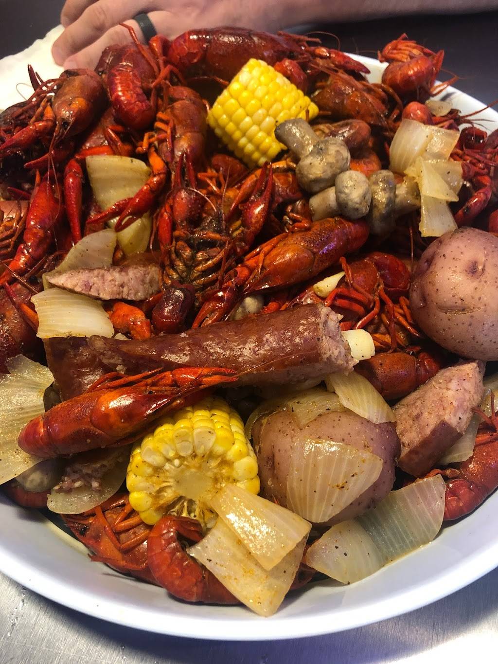 Willies Grill & Icehouse | restaurant | 1301 S IH 35 Frontage Rd, Georgetown, TX 78626, USA | 5127131313 OR +1 512-713-1313