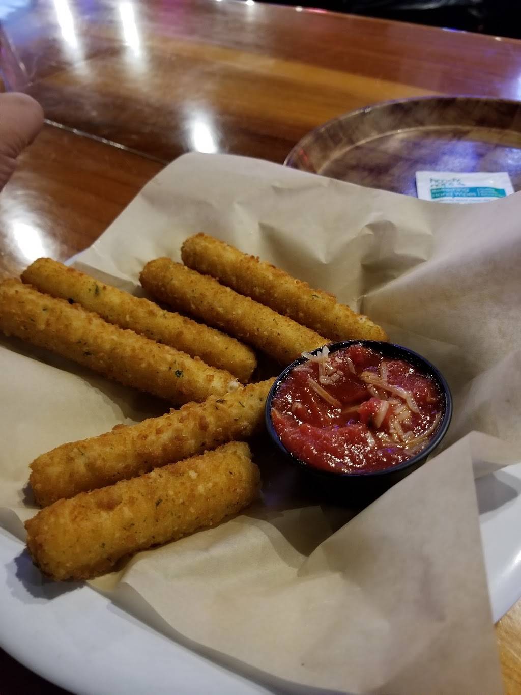 Hooters Of Anaheim | restaurant | 2438 E Katella Ave, Anaheim, CA 92806, USA | 7146349464 OR +1 714-634-9464