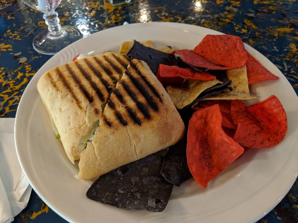 Fedora Bistro cafe | restaurant | 2633 Main St, Lawrence Township, NJ 08648, USA | 6098950844 OR +1 609-895-0844