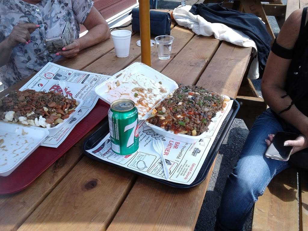 Casse-Croûte la Fringale | restaurant | 1320 QC-277, Lac-Etchemin, QC G0R 1S0, Canada | 4186255128 OR +1 418-625-5128