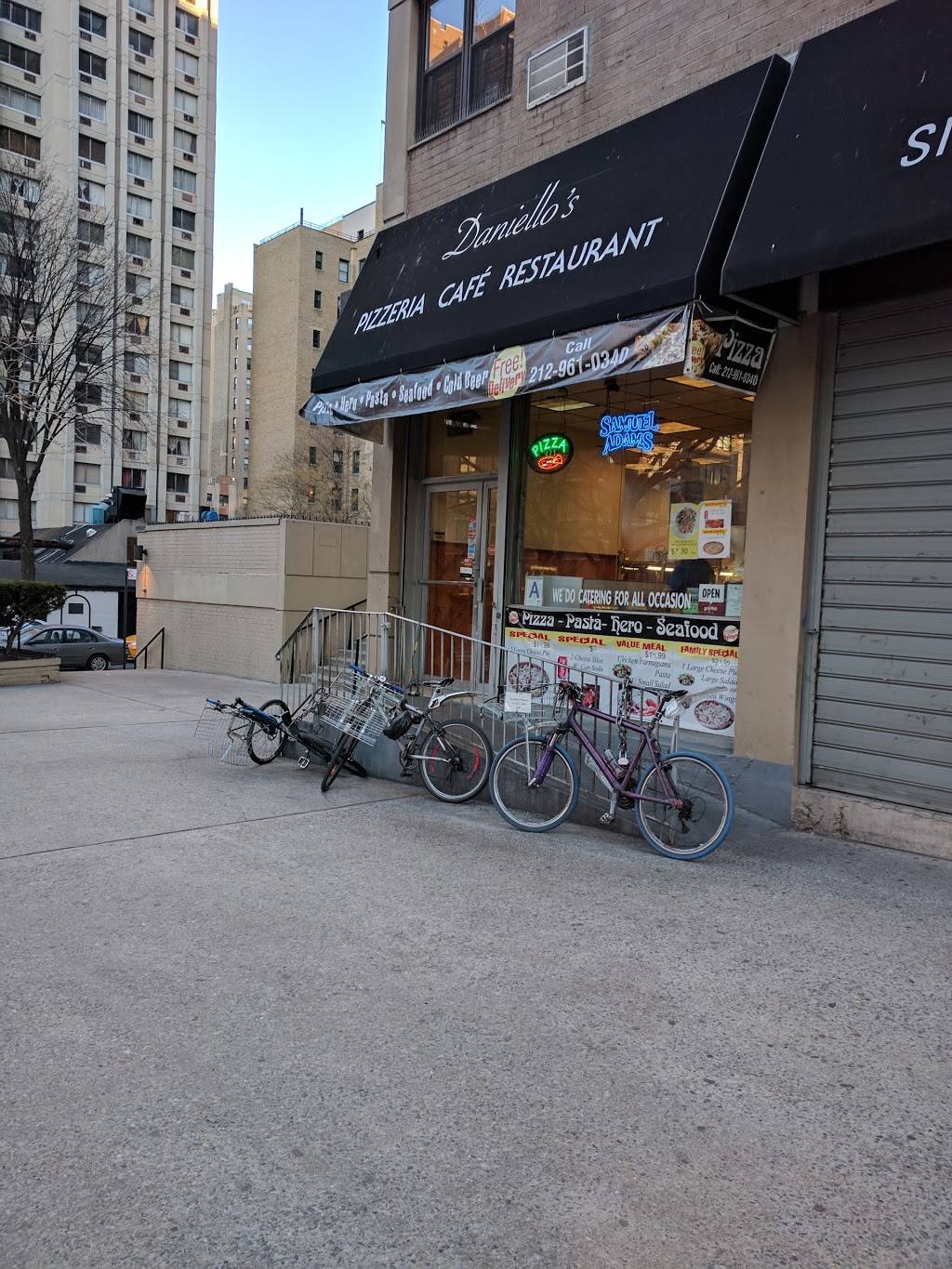 Daniellos Pizzeria Cafe Restaurant | meal delivery | 70 W 95th St, New York, NY 10025, USA | 2129610340 OR +1 212-961-0340