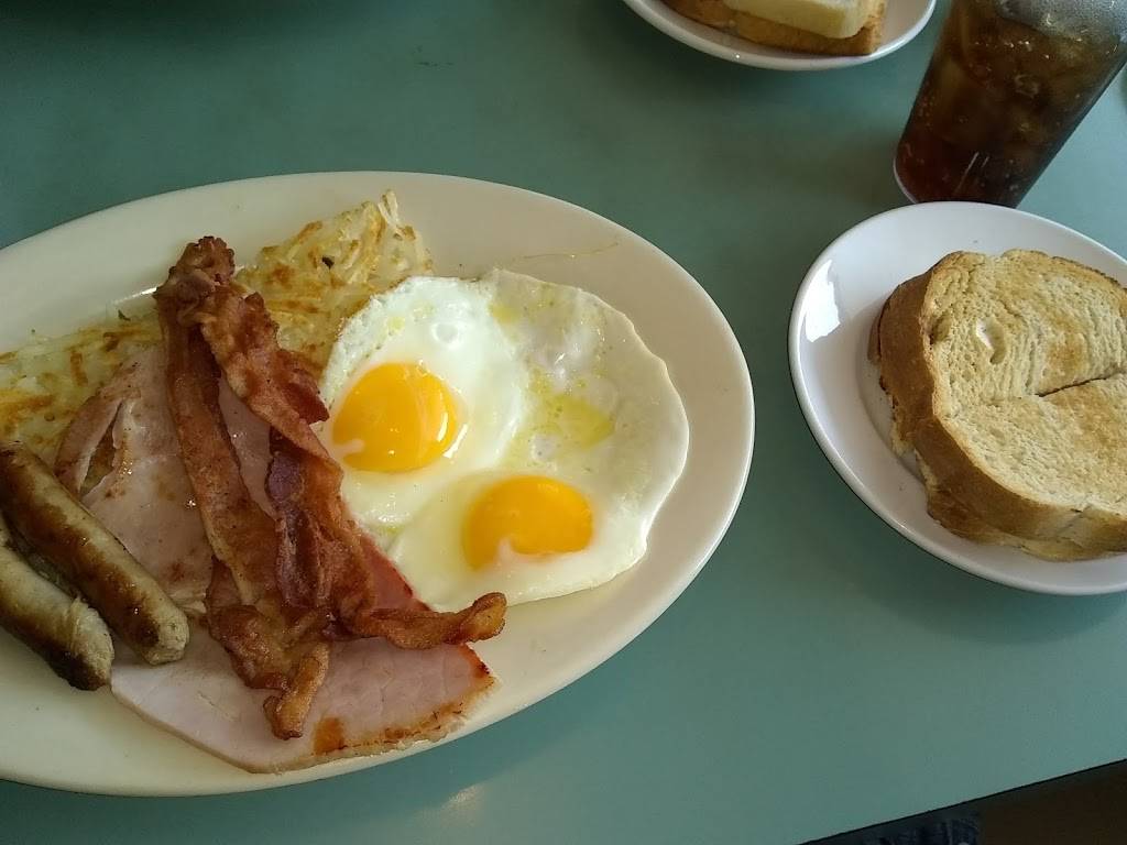 Country Boy Restaurant | restaurant | 821 E 9 Mile Rd, Hazel Park, MI 48030, USA | 2485437080 OR +1 248-543-7080