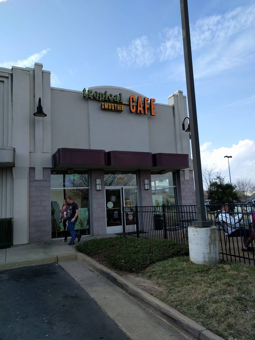 Tropical Smoothie Cafe | restaurant | 1460 Central Park Blvd, Fredericksburg, VA 22401, USA | 5407857025 OR +1 540-785-7025