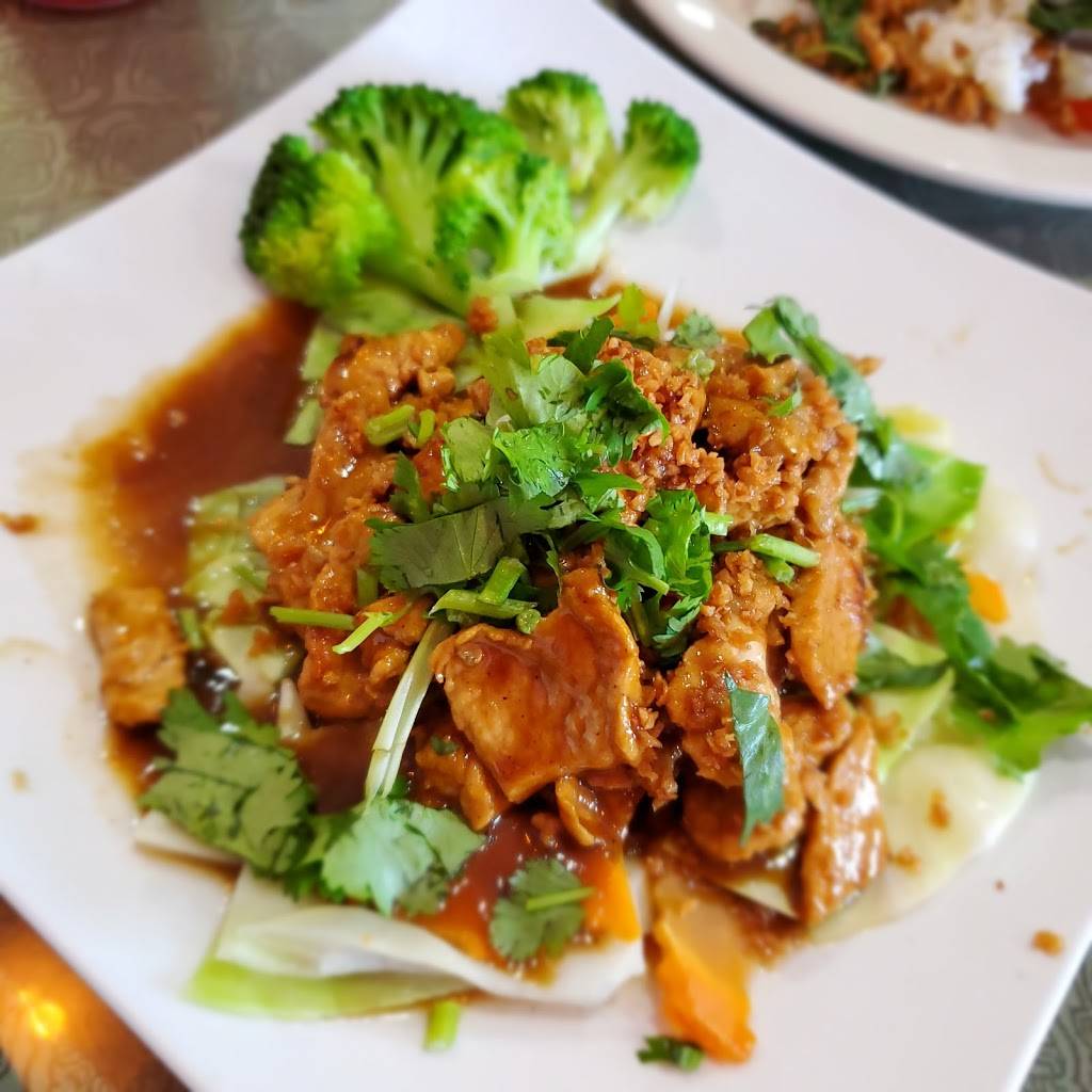 Thai Kitchen | restaurant | 738 Thompson Ln, Nashville, TN 37204, USA | 6153859854 OR +1 615-385-9854