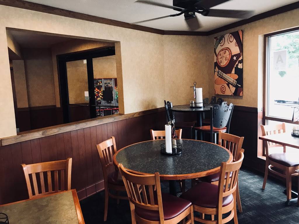 Pizza Hut | restaurant | 5366 New Cut Rd, Louisville, KY 40214, USA | 5023632608 OR +1 502-363-2608