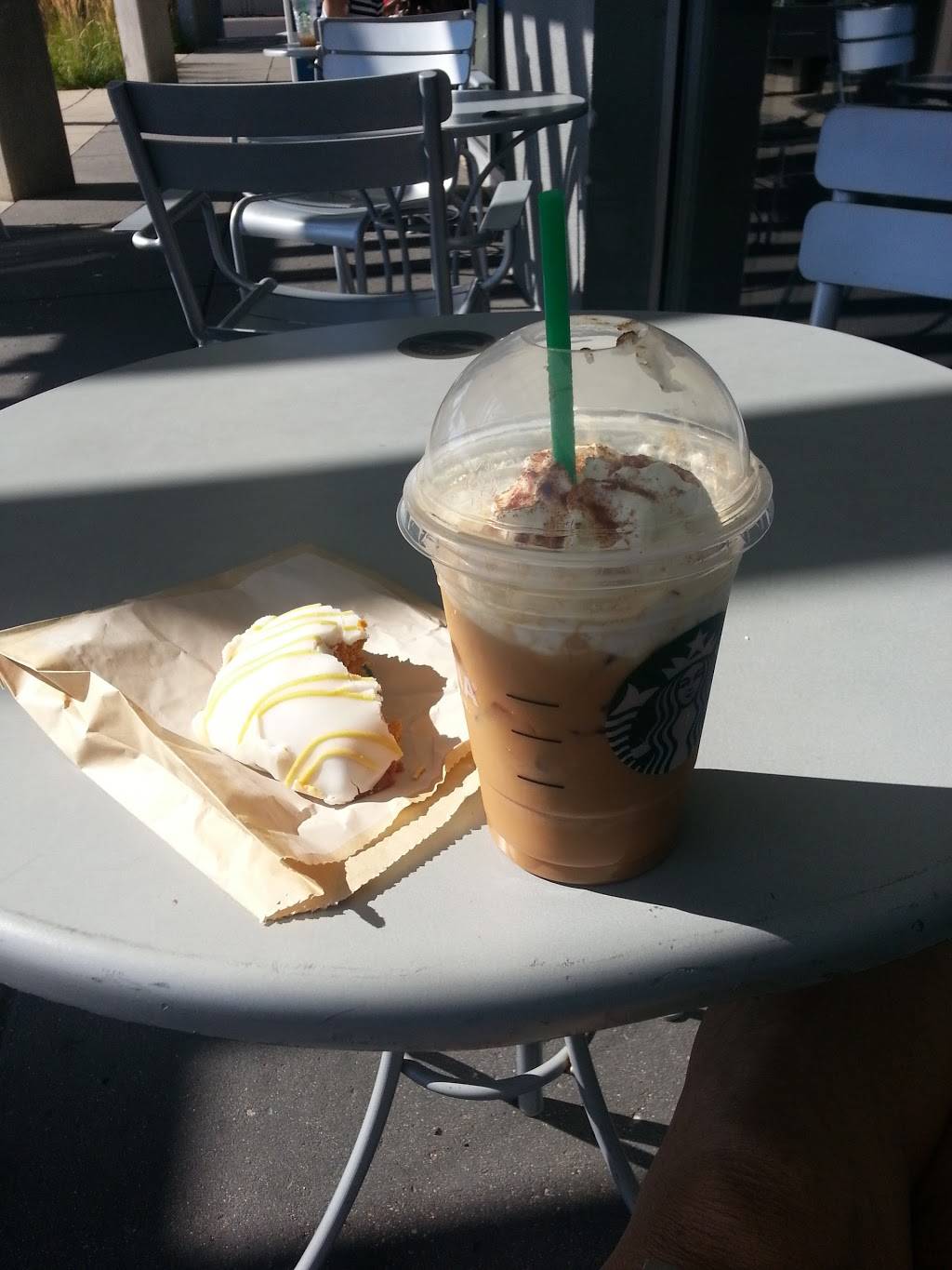 Starbucks | cafe | 4741 S 76th St, Greenfield, WI 53220, USA | 4148171932 OR +1 414-817-1932