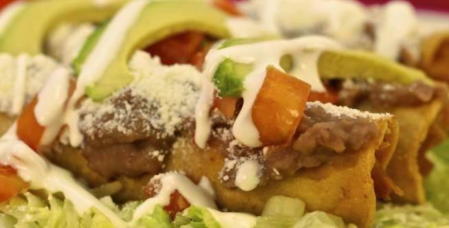 Restaurant El Portal | restaurant | 179 Elmora Ave, Elizabeth, NJ 07202, USA | 9088200002 OR +1 908-820-0002