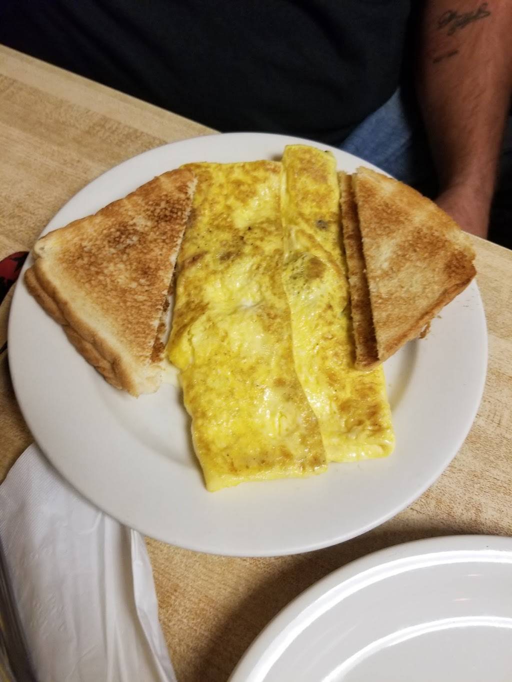 East Main Street Cafe | restaurant | 129 E Main St #8, Webster, MA 01570, USA | 5089490323 OR +1 508-949-0323