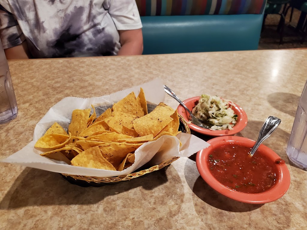 El Porton Restaurant | restaurant | 340 Valley Mall Pkwy, East Wenatchee, WA 98802, USA | 5098865830 OR +1 509-886-5830