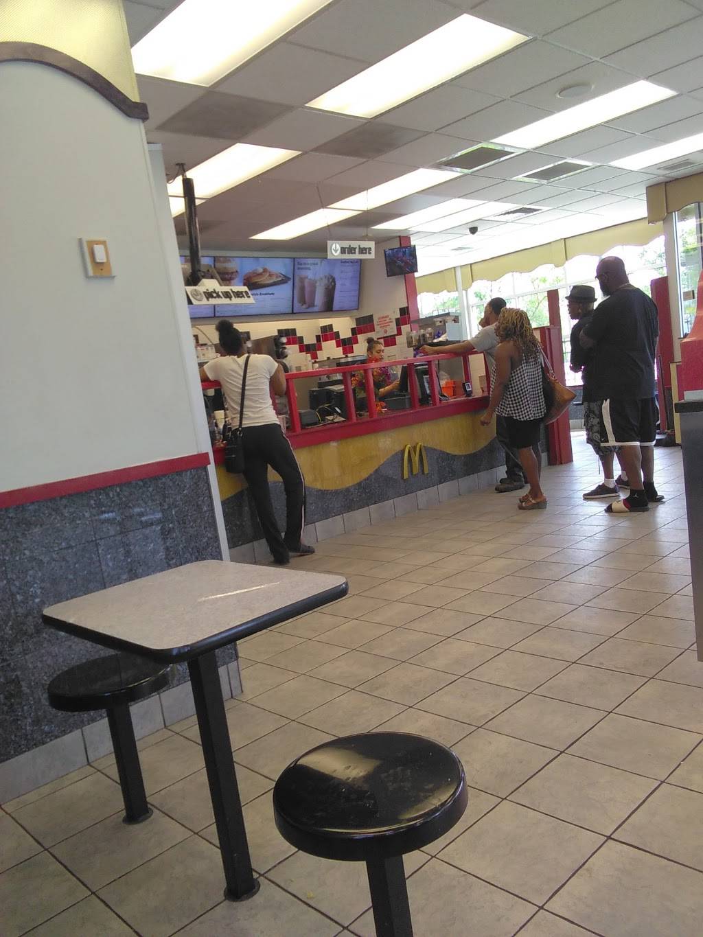 McDonalds | cafe | 6336 S Ashland Ave, Chicago, IL 60636, USA | 7734362519 OR +1 773-436-2519