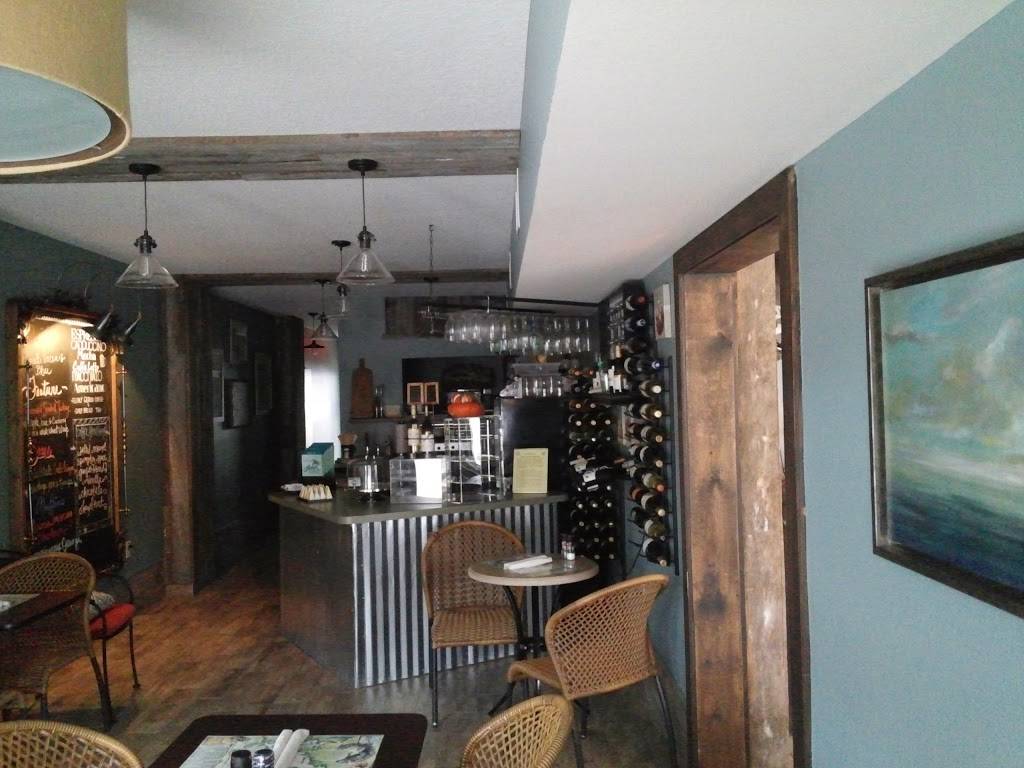 Vintage On 5th | restaurant | 114 NE 5th St, Crystal River, FL 34429, USA | 3527940004 OR +1 352-794-0004