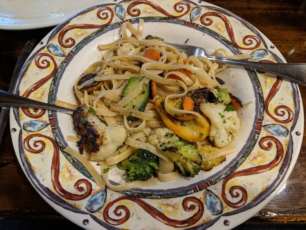 Carusos Restaurant | restaurant | 2435 N 200 W, Angola, IN 46703, USA | 2608332617 OR +1 260-833-2617