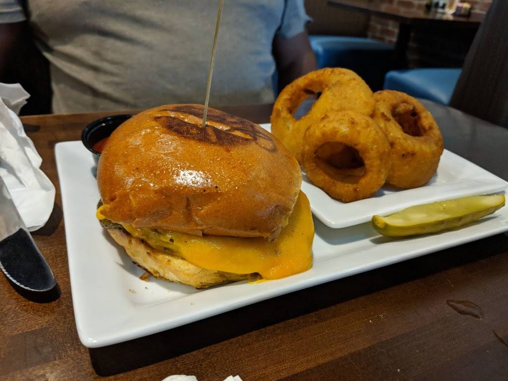 Rehab Burger Therapy | restaurant | 1534 E Bethany Home Rd, Phoenix, AZ 85014, USA | 6023688832 OR +1 602-368-8832