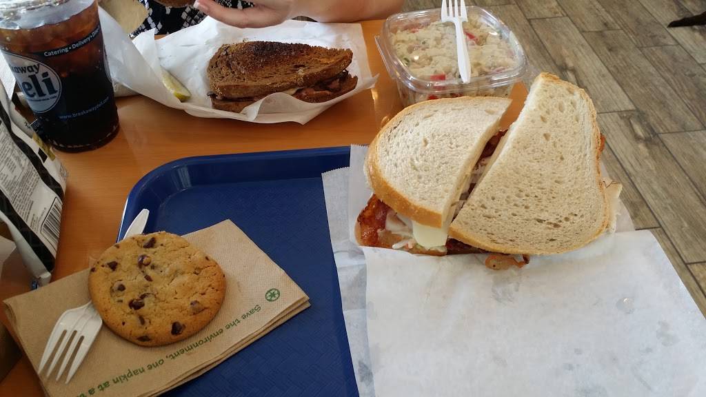 Breakaway Deli | meal delivery | 61 W Long Lake Rd, Troy, MI 48098, USA | 2485288130 OR +1 248-528-8130