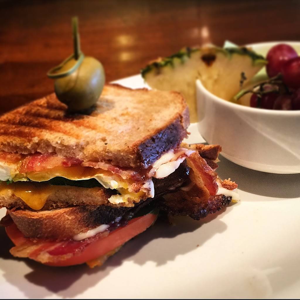 The Gathering | restaurant | 114 E Main Cross St, Findlay, OH 45840, USA | 4194225930 OR +1 419-422-5930