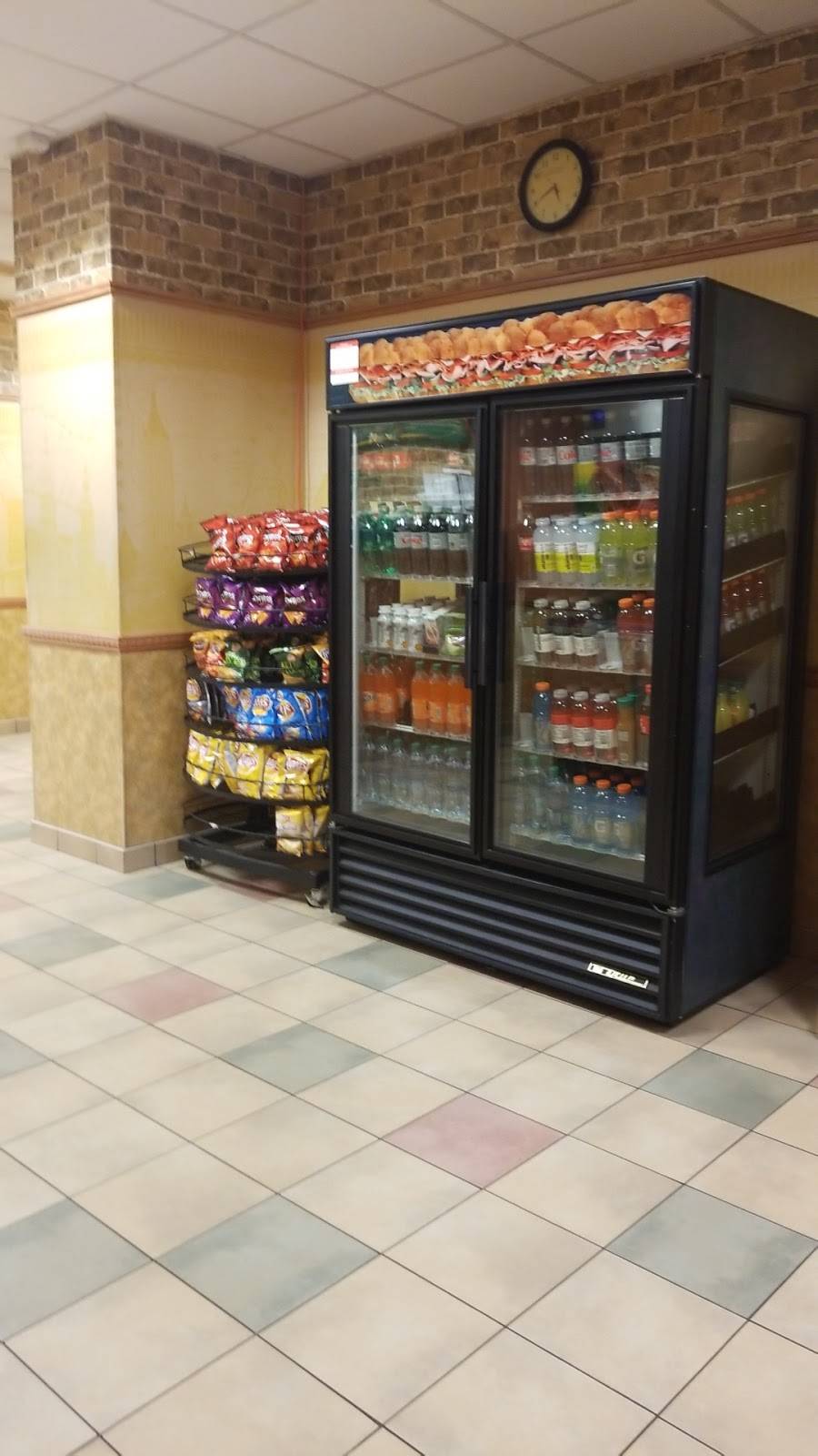 Subway | restaurant | 2680 Woodbridge Ave, Edison, NJ 08837, USA | 7329022237 OR +1 732-902-2237