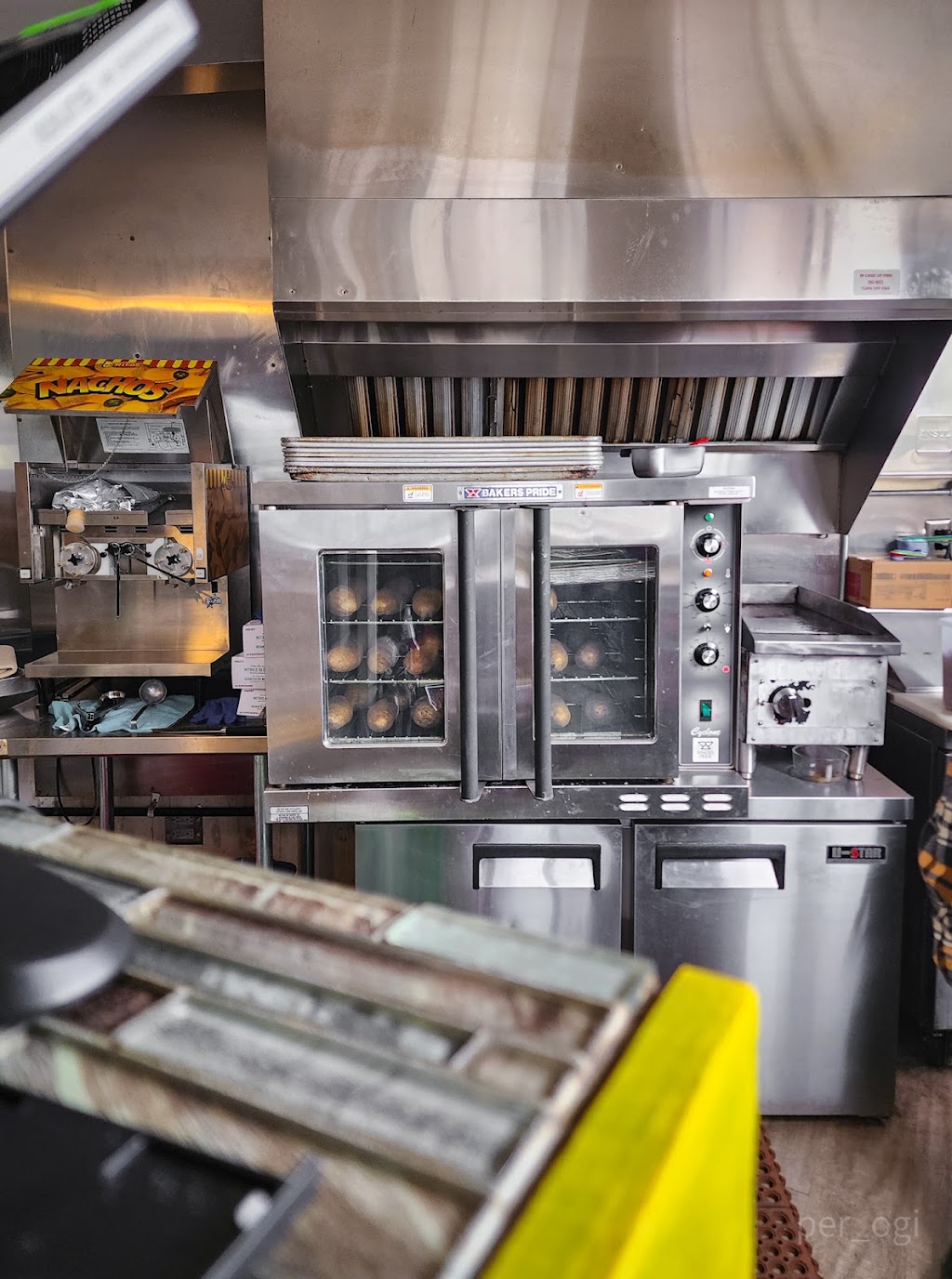 Taters | restaurant | 994 Willey St, Morgantown, WV 26505, USA | 3042125731 OR +1 304-212-5731