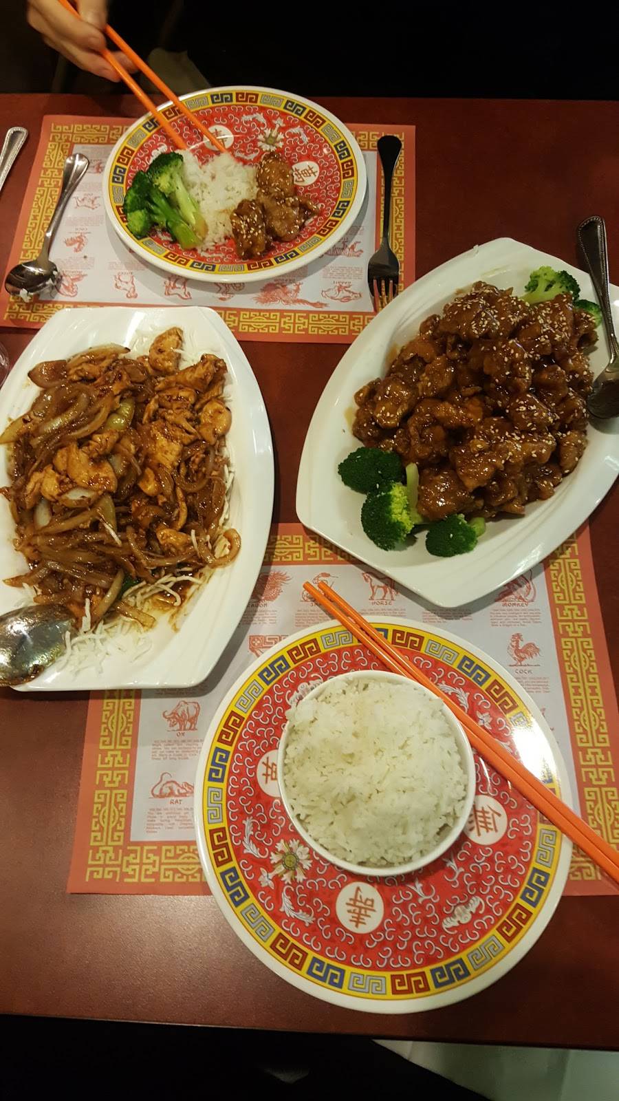 China Dragon | restaurant | 1737 W 18th St, Chicago, IL 60608, USA | 3126663766 OR +1 312-666-3766
