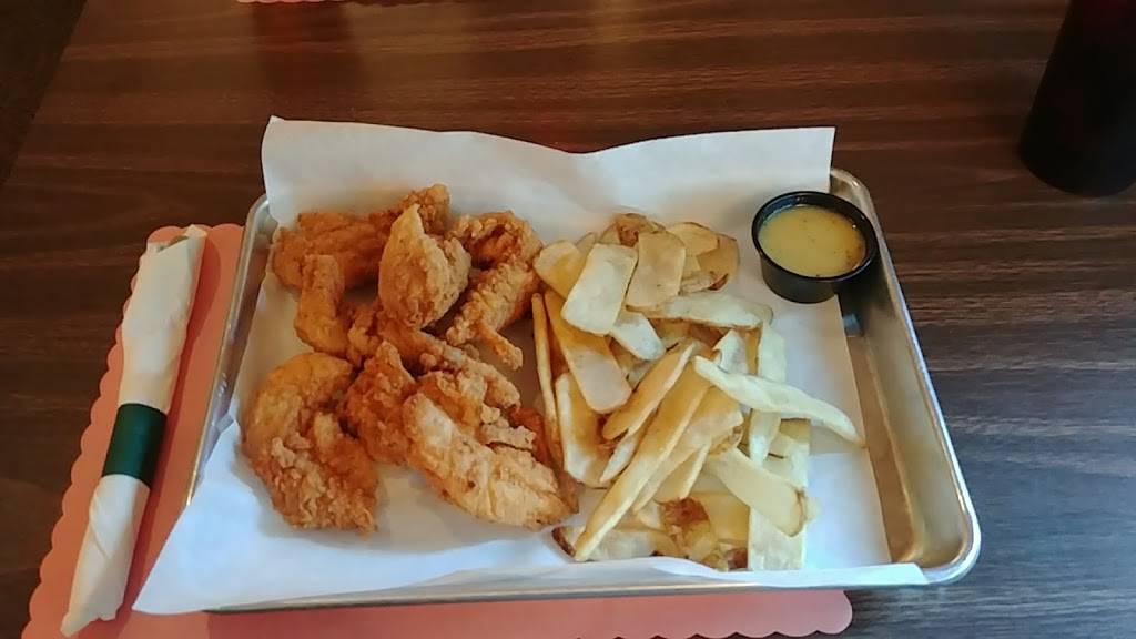 Uncle Larrys Rustic Inn | restaurant | 3327 Lake Dr, Hartford, WI 53027, USA | 2624572038 OR +1 262-457-2038