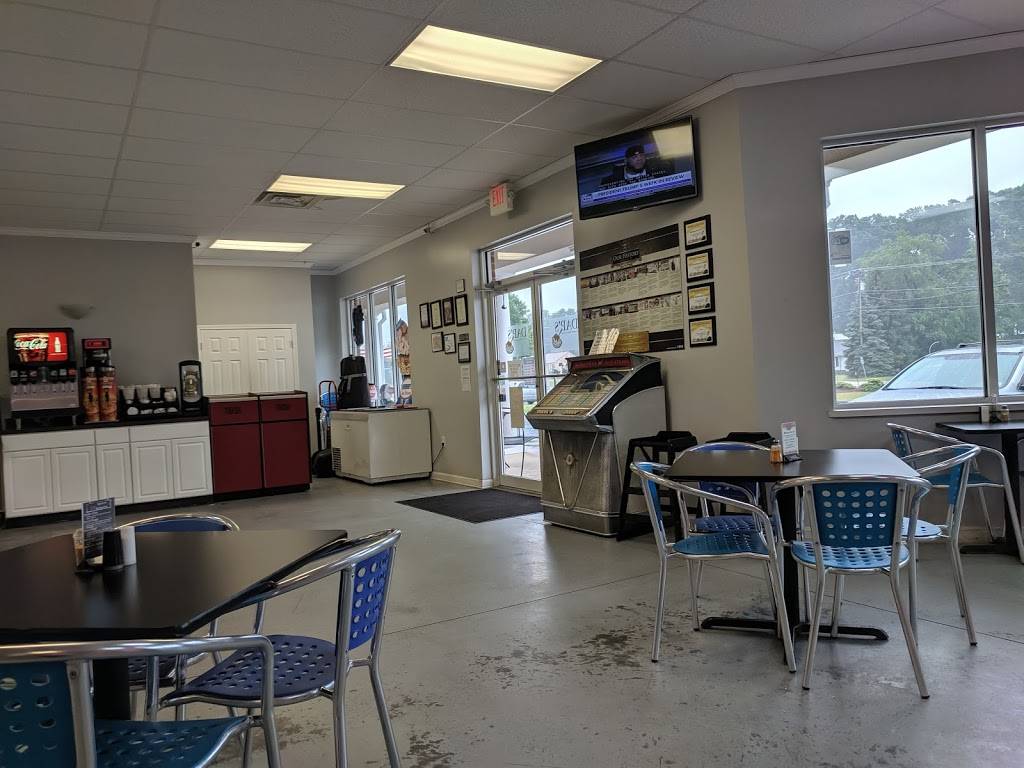 DAPS Ice Cream, Burgers, & Fries | restaurant | 3278 Stuarts Draft Hwy #2, Waynesboro, VA 22980, USA | 5404665967 OR +1 540-466-5967