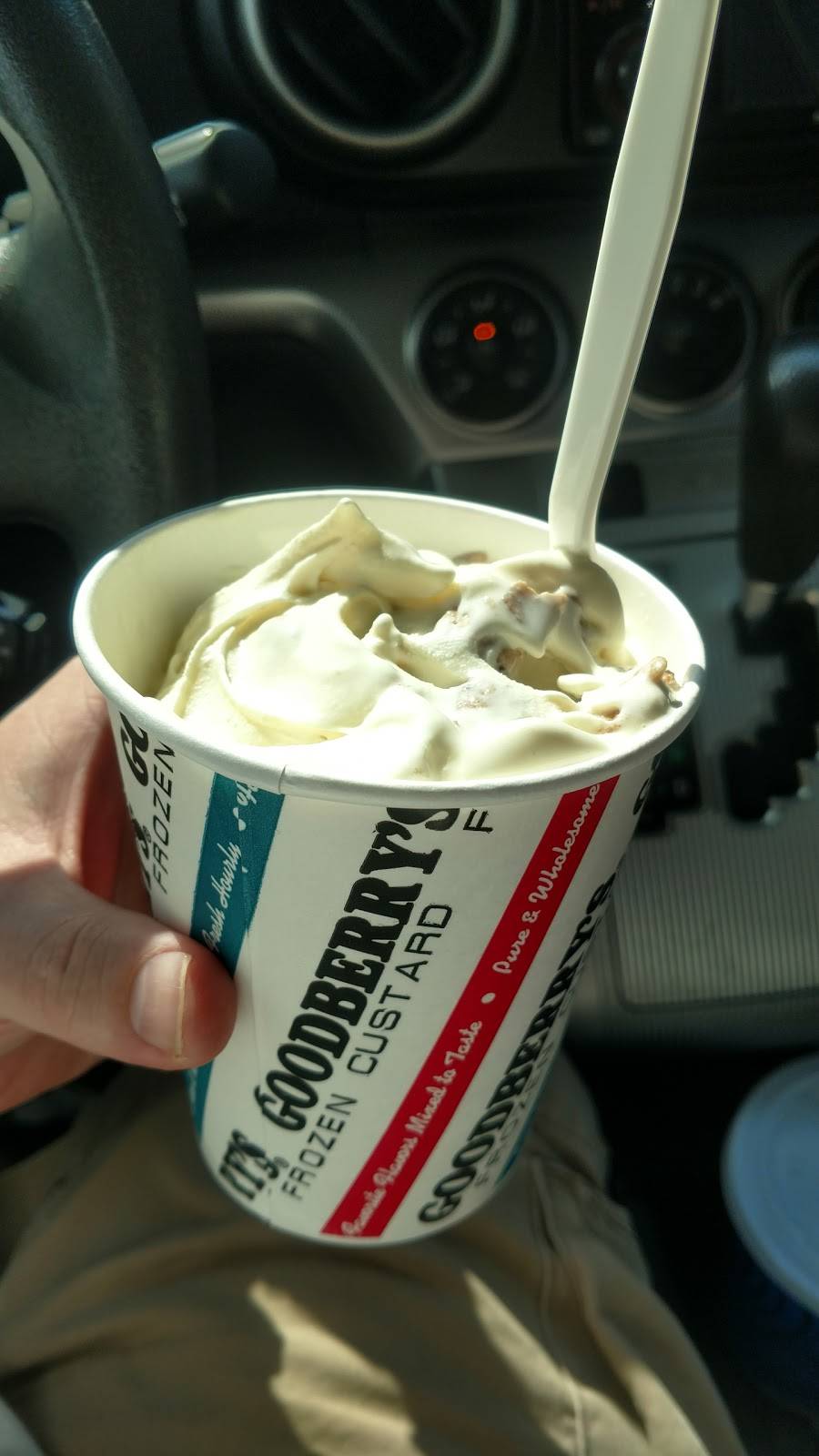 Goodberrys Frozen Custard | restaurant | 3906 N Roxboro St, Durham, NC 27704, USA | 9194772552 OR +1 919-477-2552